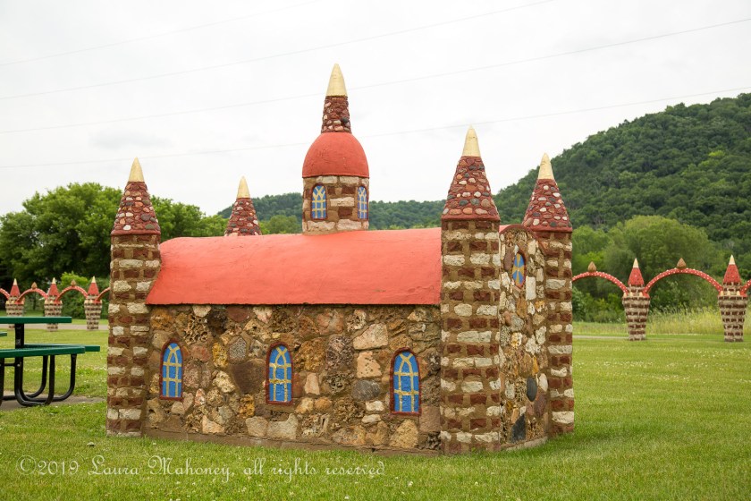 Praire Moon Sculpture Garen-2761