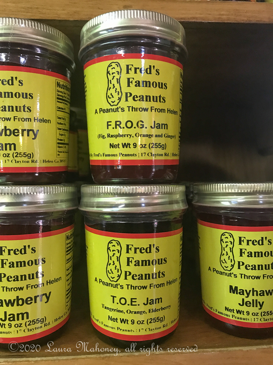Freds Famous Peanuts-8725